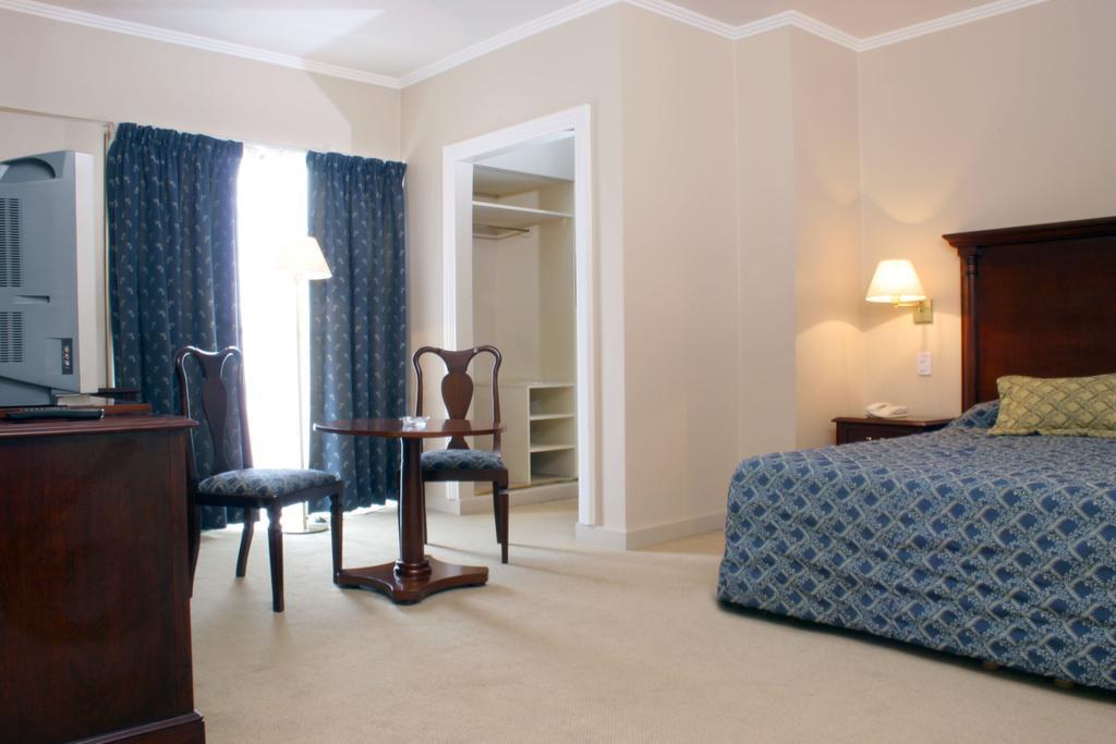 Provincial Plaza Hotel