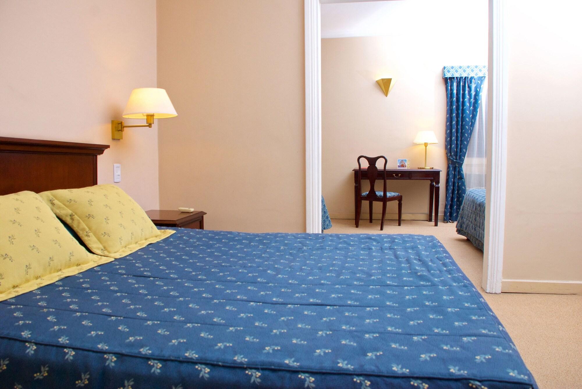 Provincial Plaza 4*