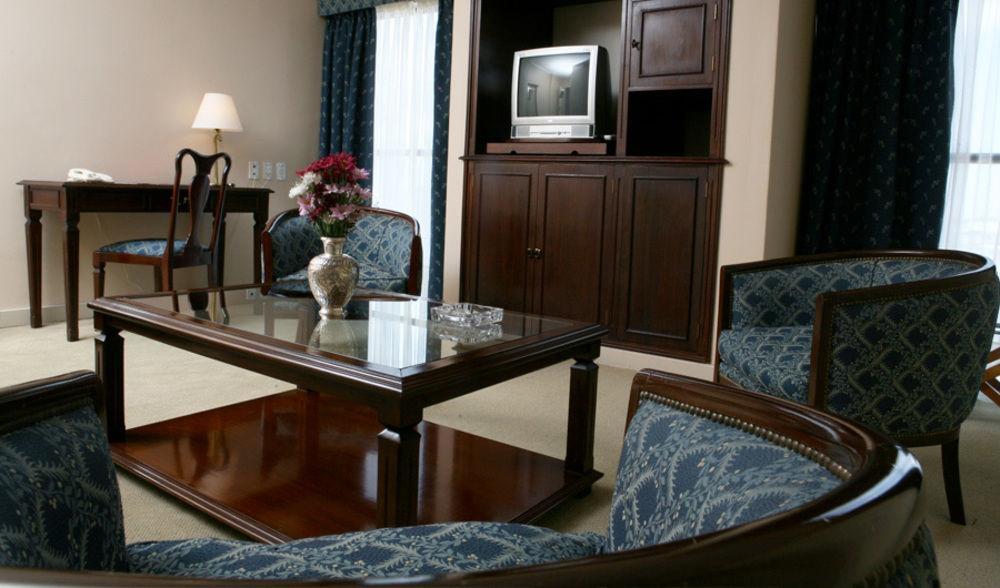 Provincial Plaza Hotel 4*